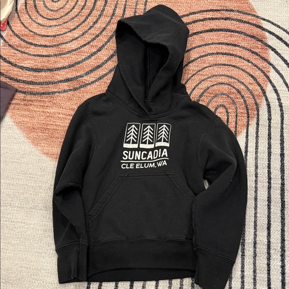 Kids age 6/7 Black Suncadia Hoodie - Picture 1 of 1